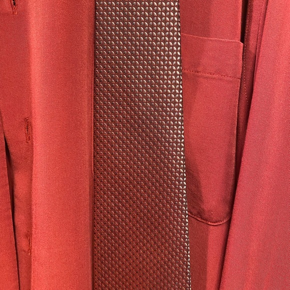 Geoffrey Beene Rayon/Polyester Dark Red Matching Dress Shirt and Tie - Picture 2 of 3